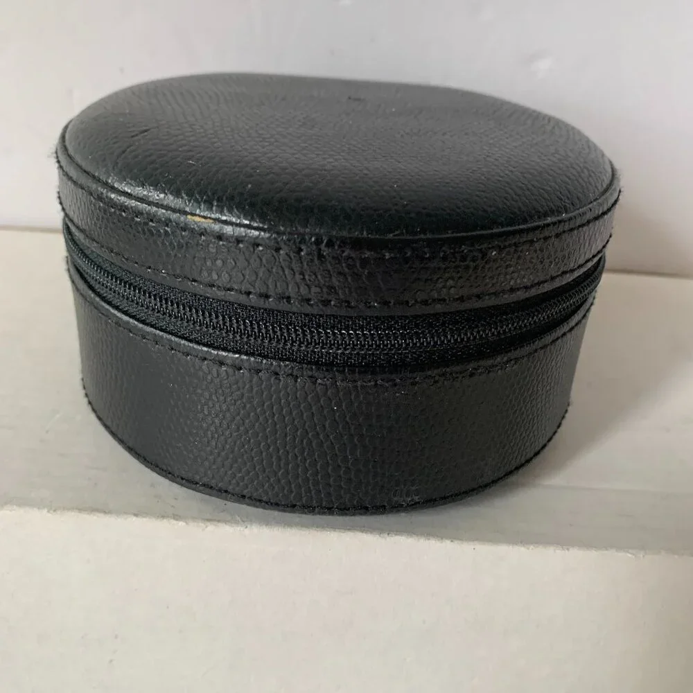 WOLF GENUINE LEATHER BLACK ZIPPED ROUND TRAVEL JEWELRY BOX CASE  2.5" BY 4.75" - Picture 2 of 10